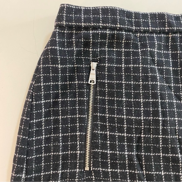 Banana Republic Plaid A Line Wrap Skirt - Picture 3 of 11